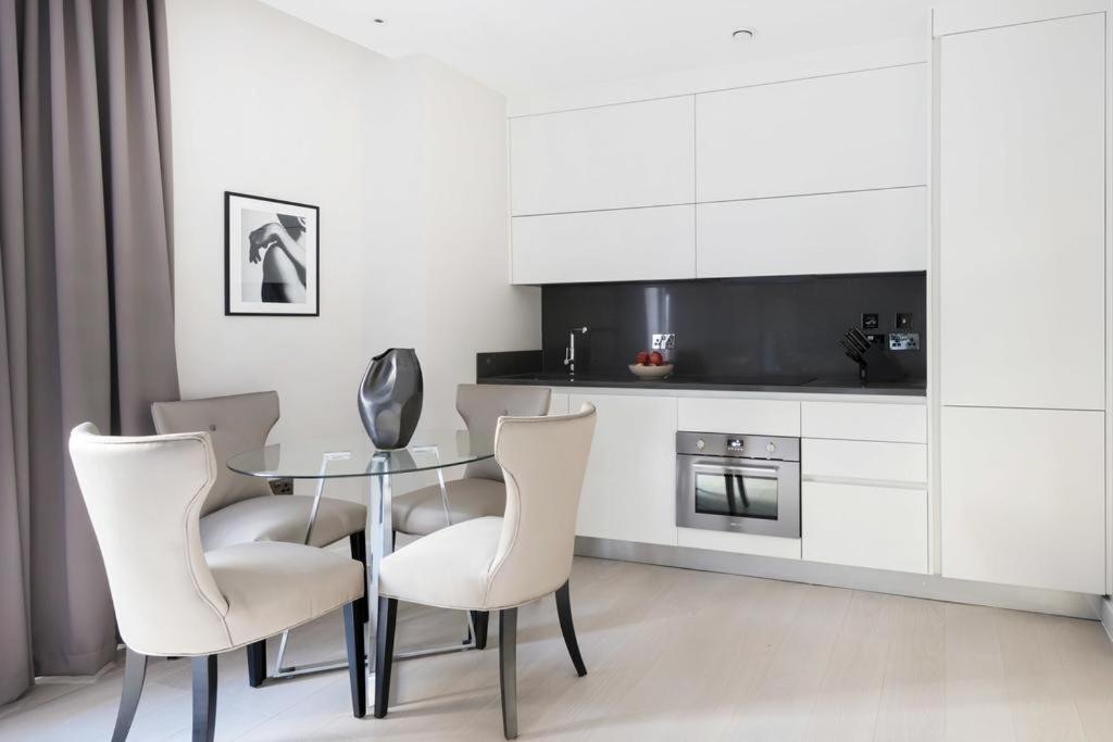 Buckingham Palace Residences By Aeria Apartments London Exteriör bild