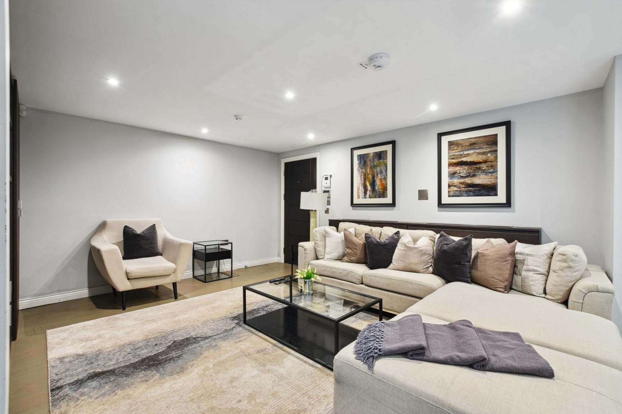Buckingham Palace Residences By Aeria Apartments London Exteriör bild
